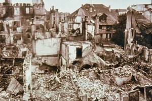 94. Zerstörtes Bregenz