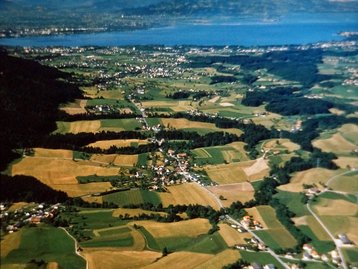 02. Luftbild gegen Süden zum Bodensee und Rheintal image-7012