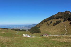 18a. Schi- und Wandergebiet Schuttannen (Sommerbild)