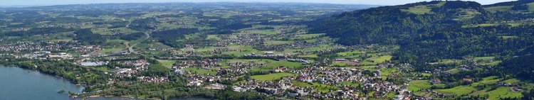 Panorama_leiblachtal_20120511-0336-Lochau-Hoerbranz-Pfaenderhang-1920x360